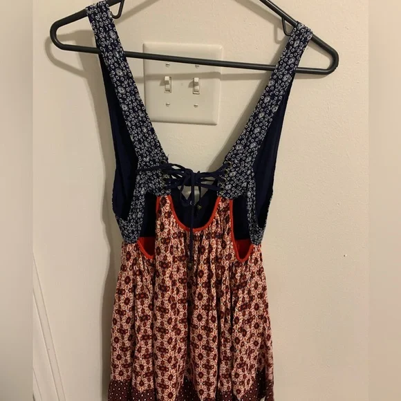 Red and blue Lulus sundress - Picture 3 of 4